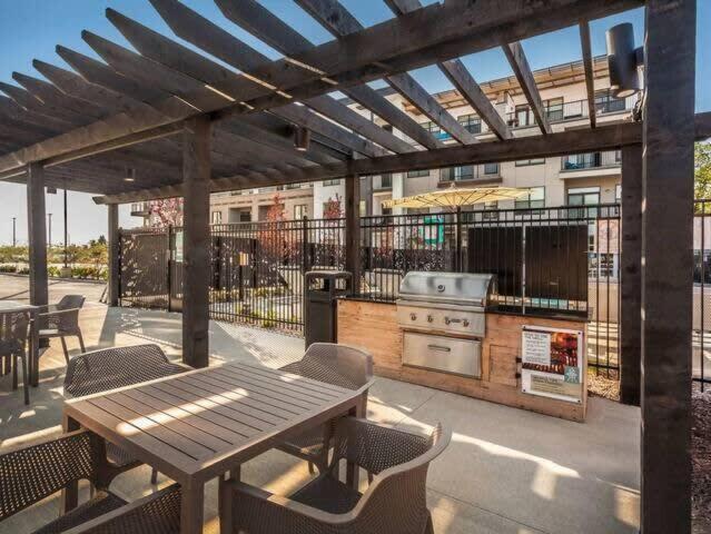Cozysuites Spacious 2Br Next To Whole Foods Indianápolis Exterior foto
